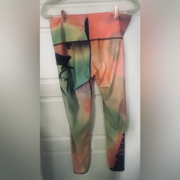 #276 Teeki NWOT large very beautiful outdoor inspired print. Soft stretchy - Picture 3 of 3